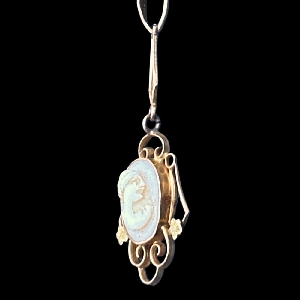 10k Solid Gold Antique Victorian Cameo Lavalier Pendant - Picture 3 of 5